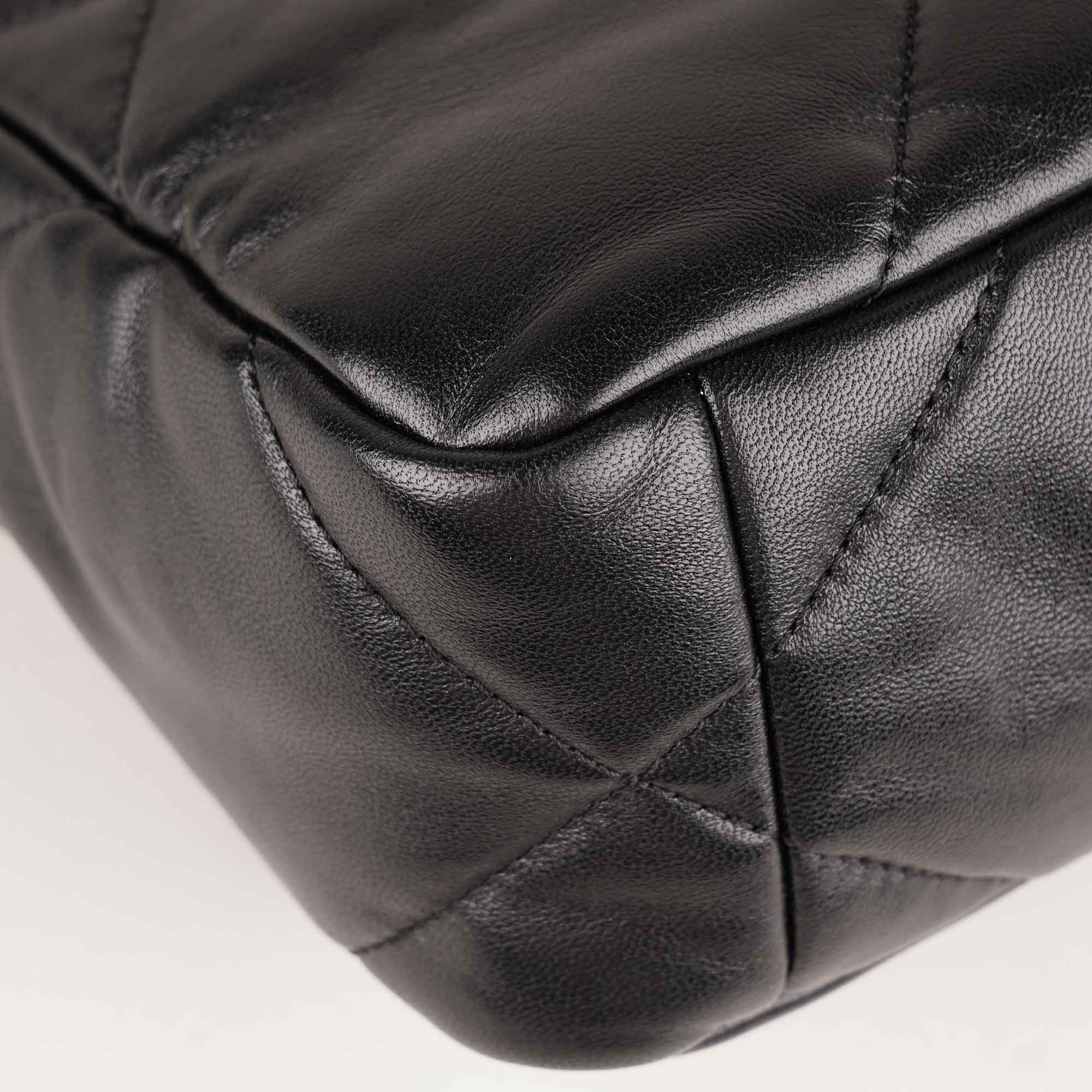 19 Small Flap - CHANEL - Affordable Luxury image