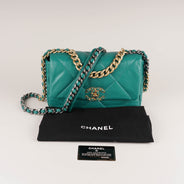 19 Small Flap Bag Green - CHANEL - Affordable Luxury thumbnail image