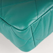 19 Small Flap Bag Green - CHANEL - Affordable Luxury thumbnail image