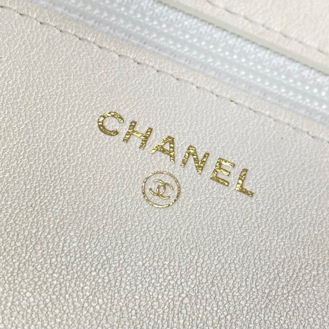 19 Wallet On Chain - CHANEL - Affordable Luxury image