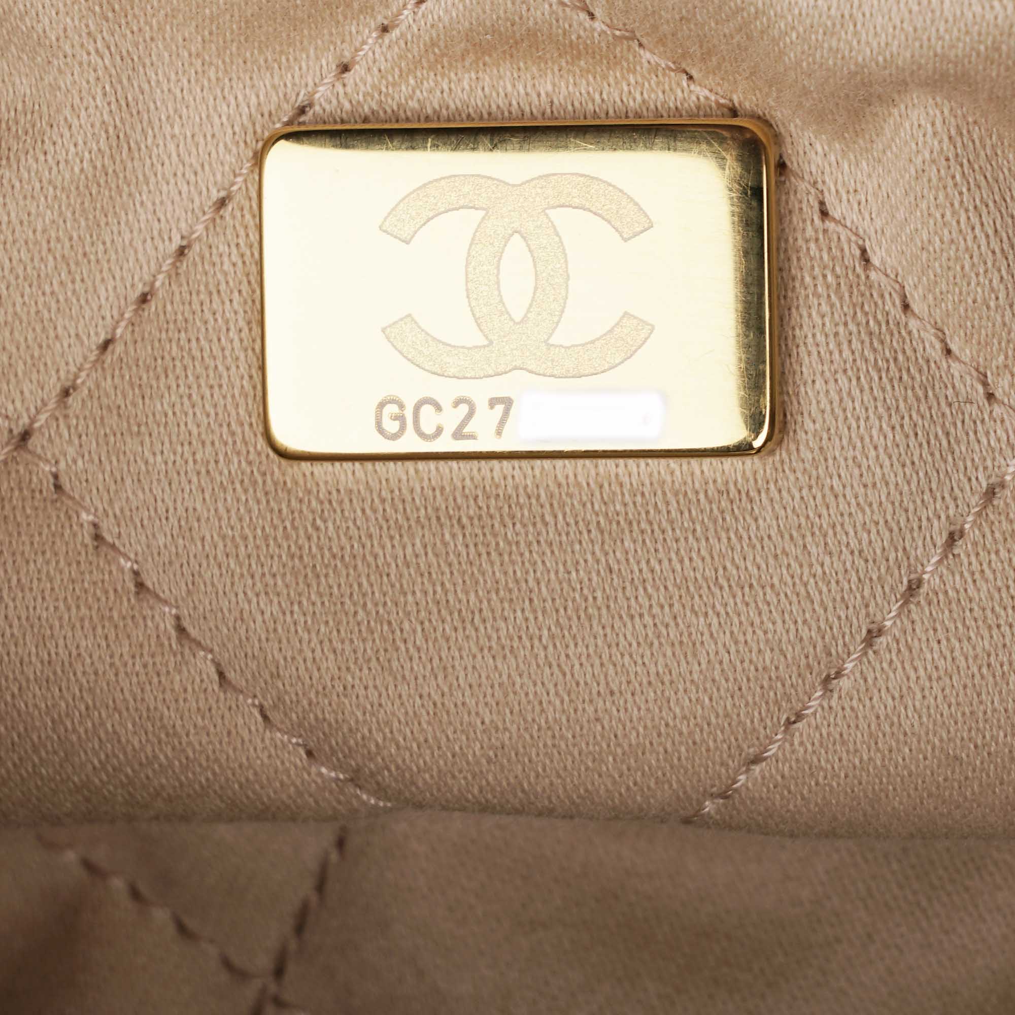 22 Handbag - CHANEL - Affordable Luxury image