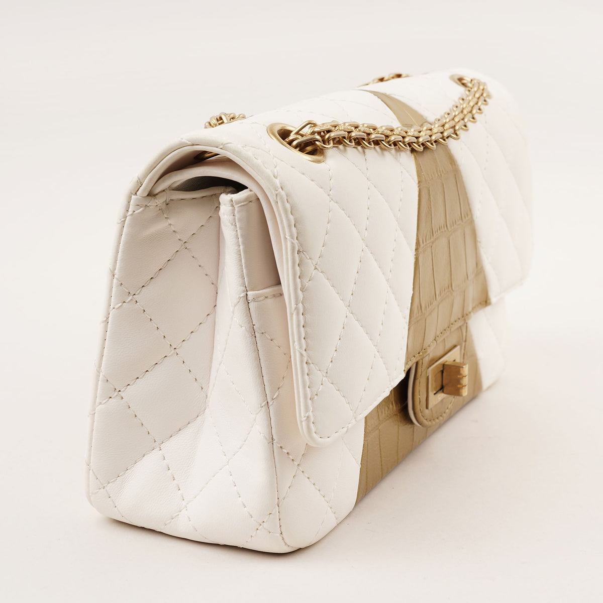 225 Reissue 2.55 Double Flap Bag - CHANEL - Affordable Luxury image