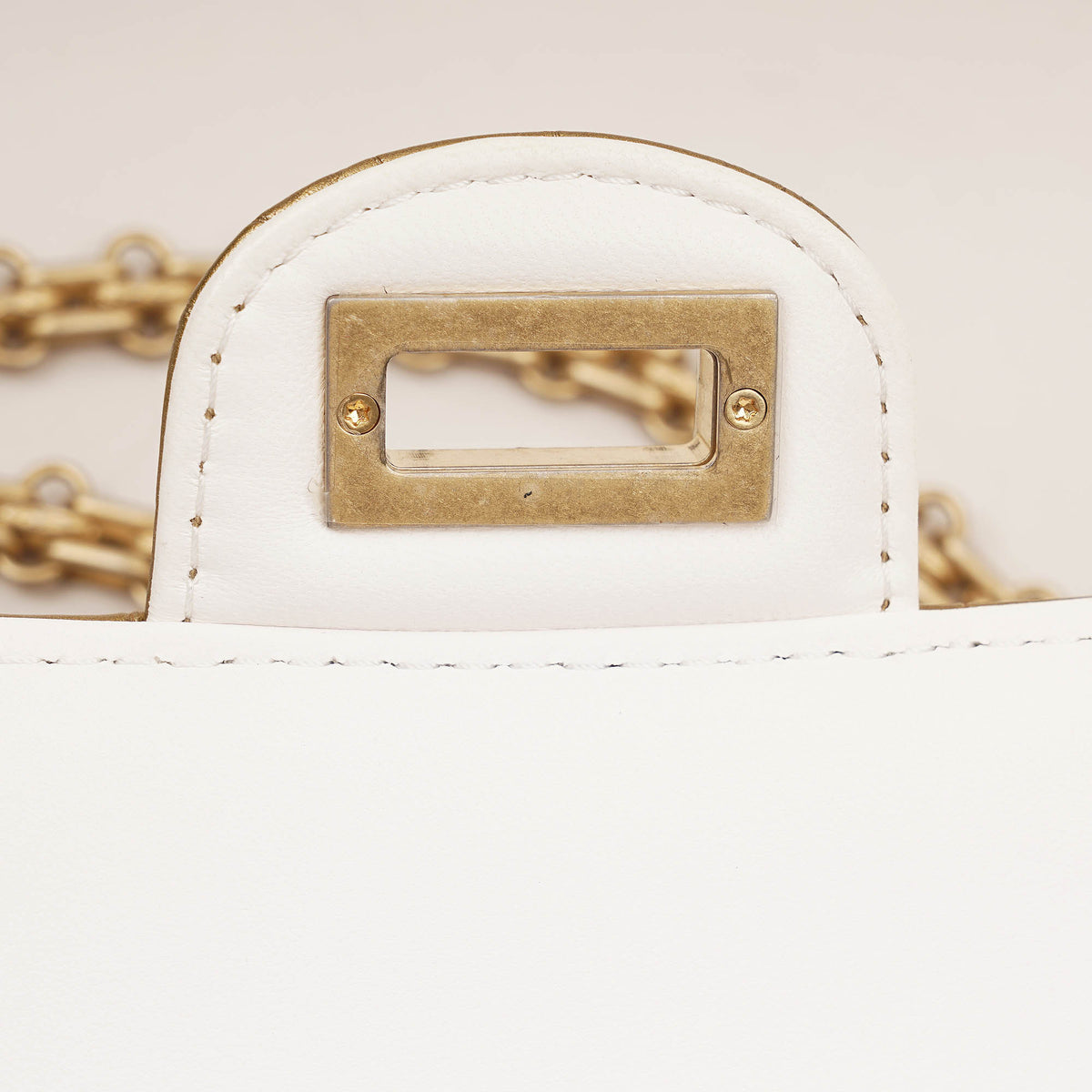 225 Reissue 2.55 Double Flap Bag - CHANEL - Affordable Luxury image