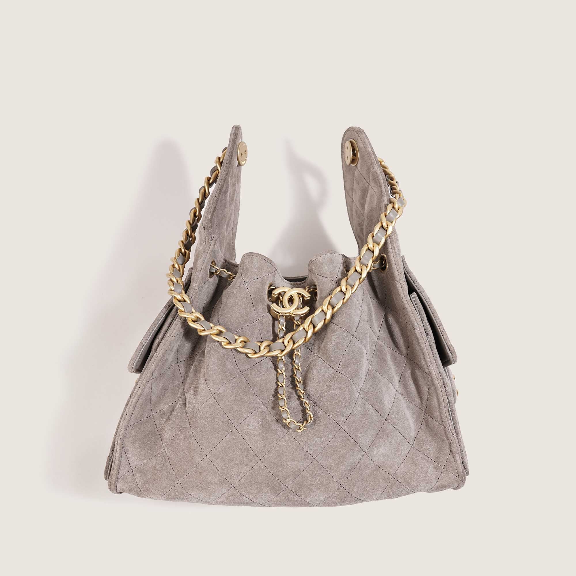 25 Small Handbag - CHANEL - Affordable Luxury