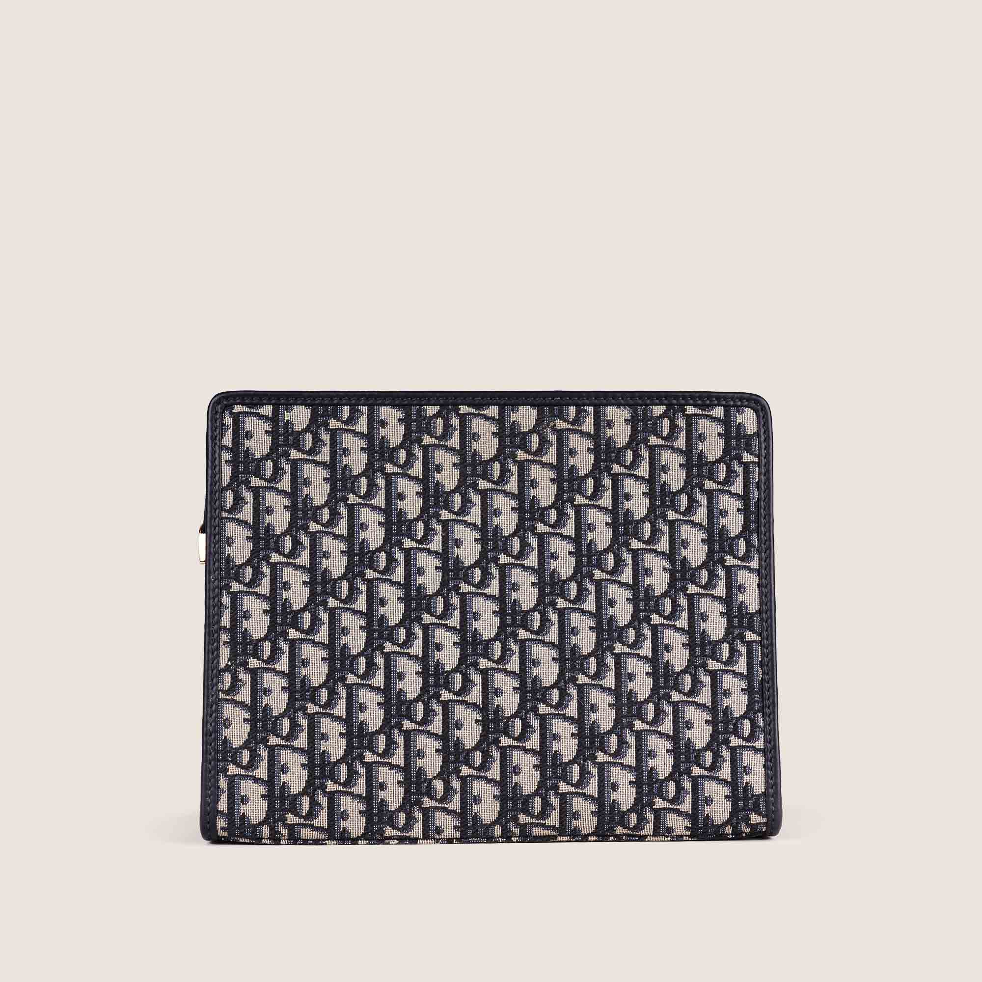 30 Montaigne Dea Pouch - CHRISTIAN DIOR - Affordable Luxury image