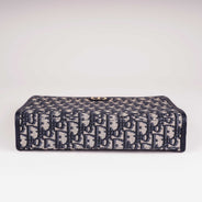 30 Montaigne Dea Pouch - CHRISTIAN DIOR - Affordable Luxury thumbnail image