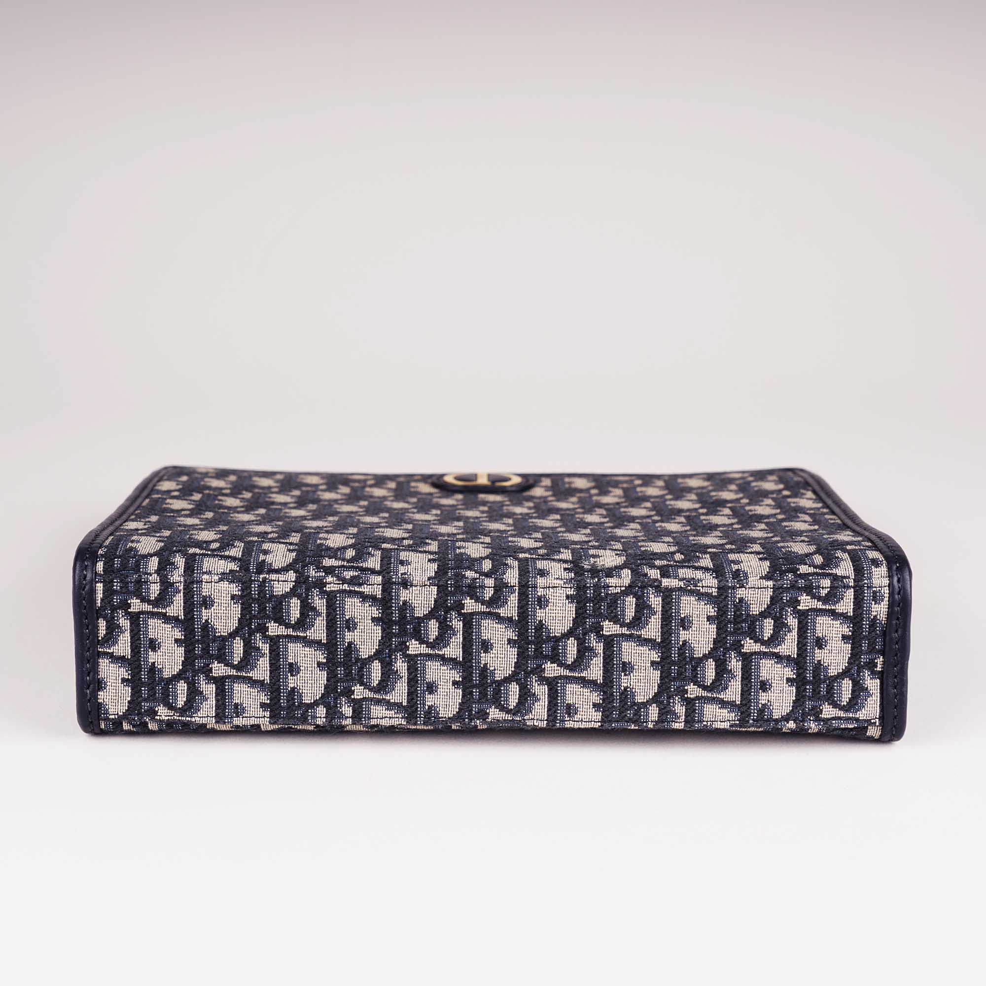 30 Montaigne Dea Pouch - CHRISTIAN DIOR - Affordable Luxury image