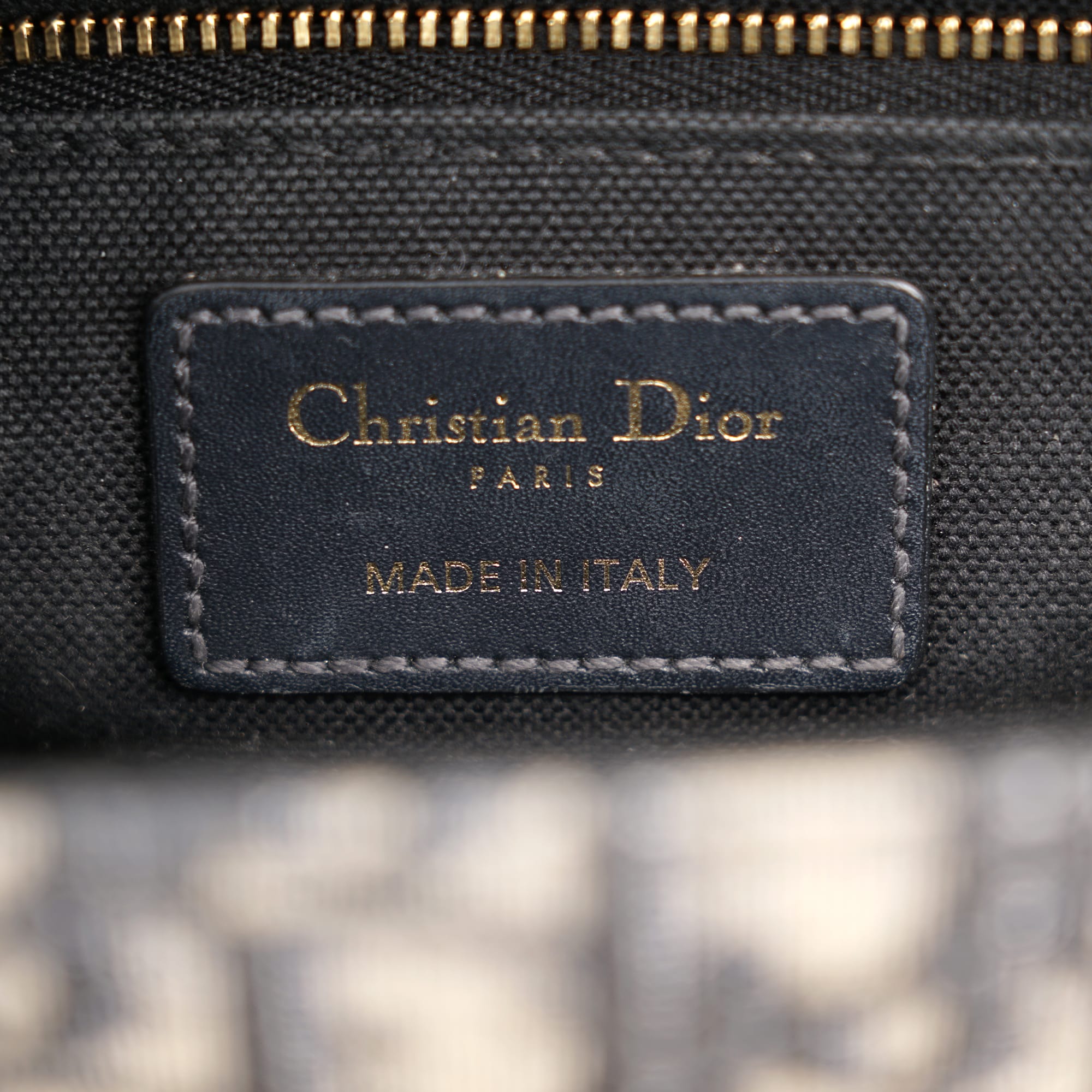 30 Montaigne Shoulder Bag - CHRISTIAN DIOR - Affordable Luxury image