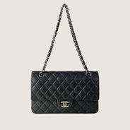 Classic Medium Double Flap Bag thumbnail image