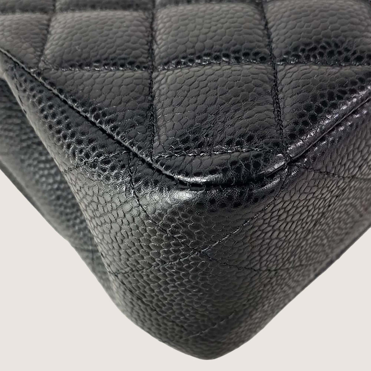 Classic Medium Double Flap Bag image