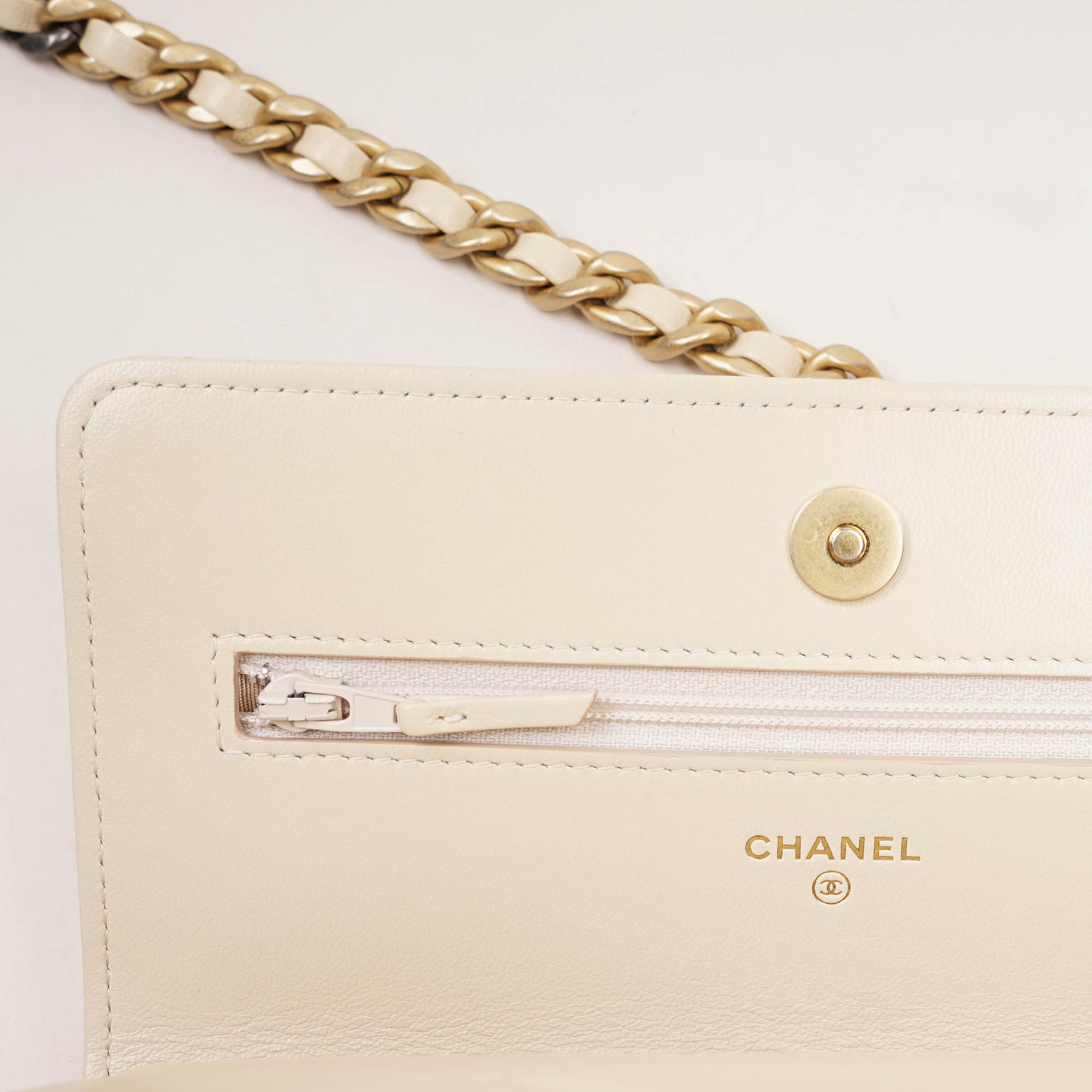 19 Wallet on Chain image