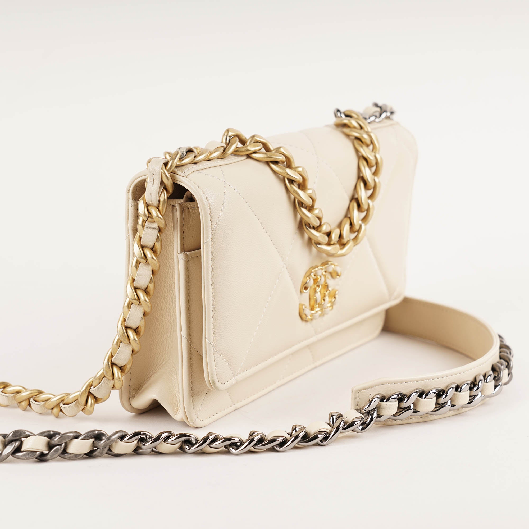 19 Wallet on Chain image