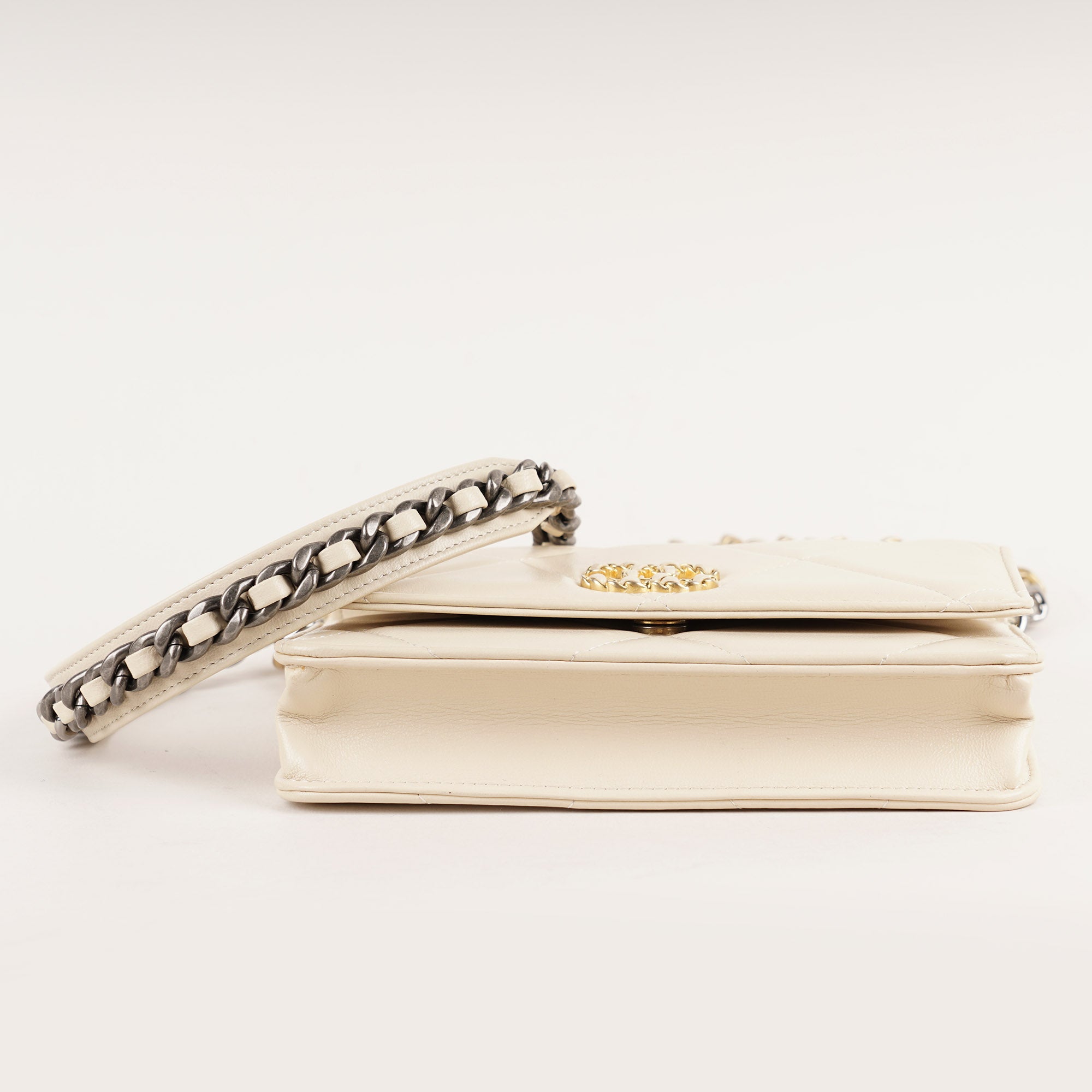 19 Wallet on Chain image