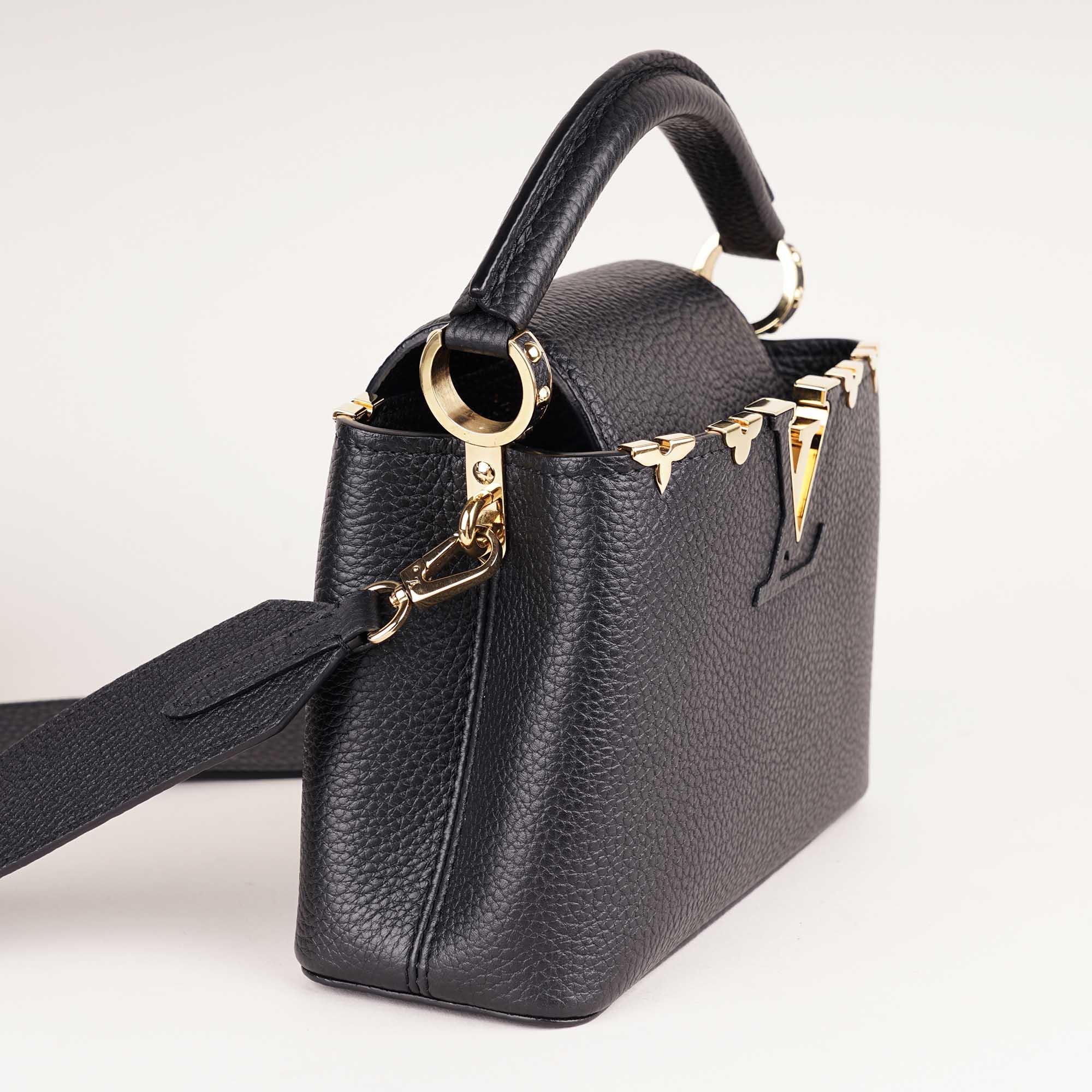 Capucines Mini Handbag image