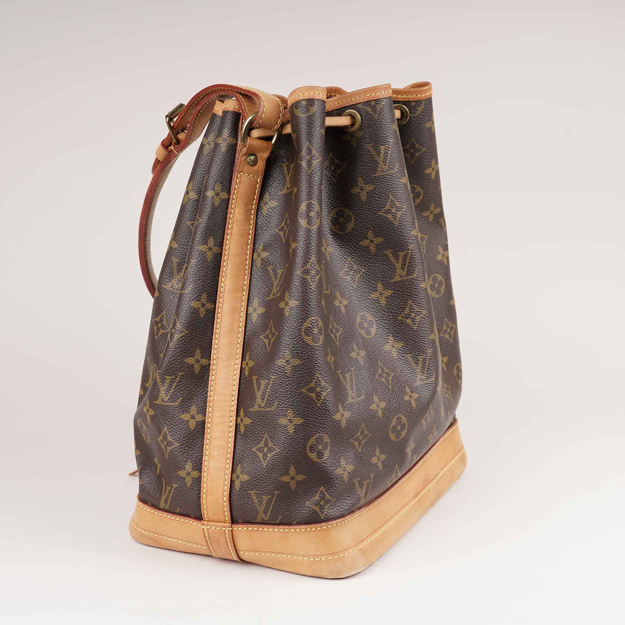 Large Noé Bucket Bag image