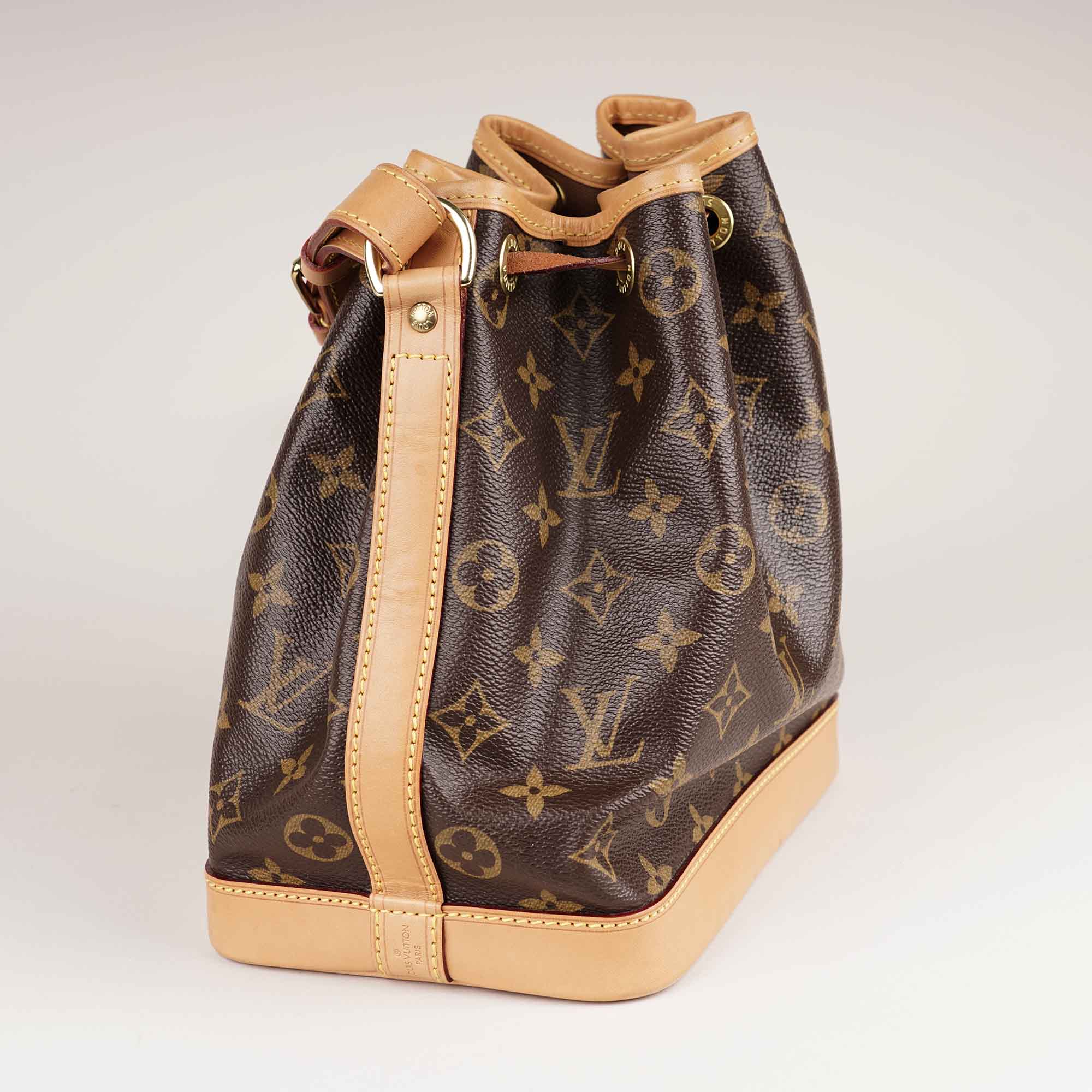 Noé BB Bucket Bag image