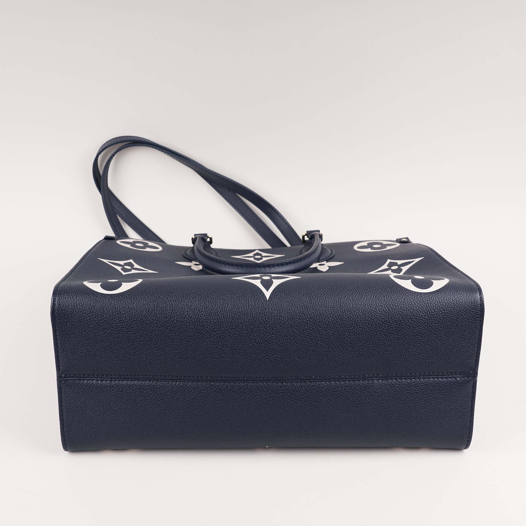 Onthego MM Top Handle image