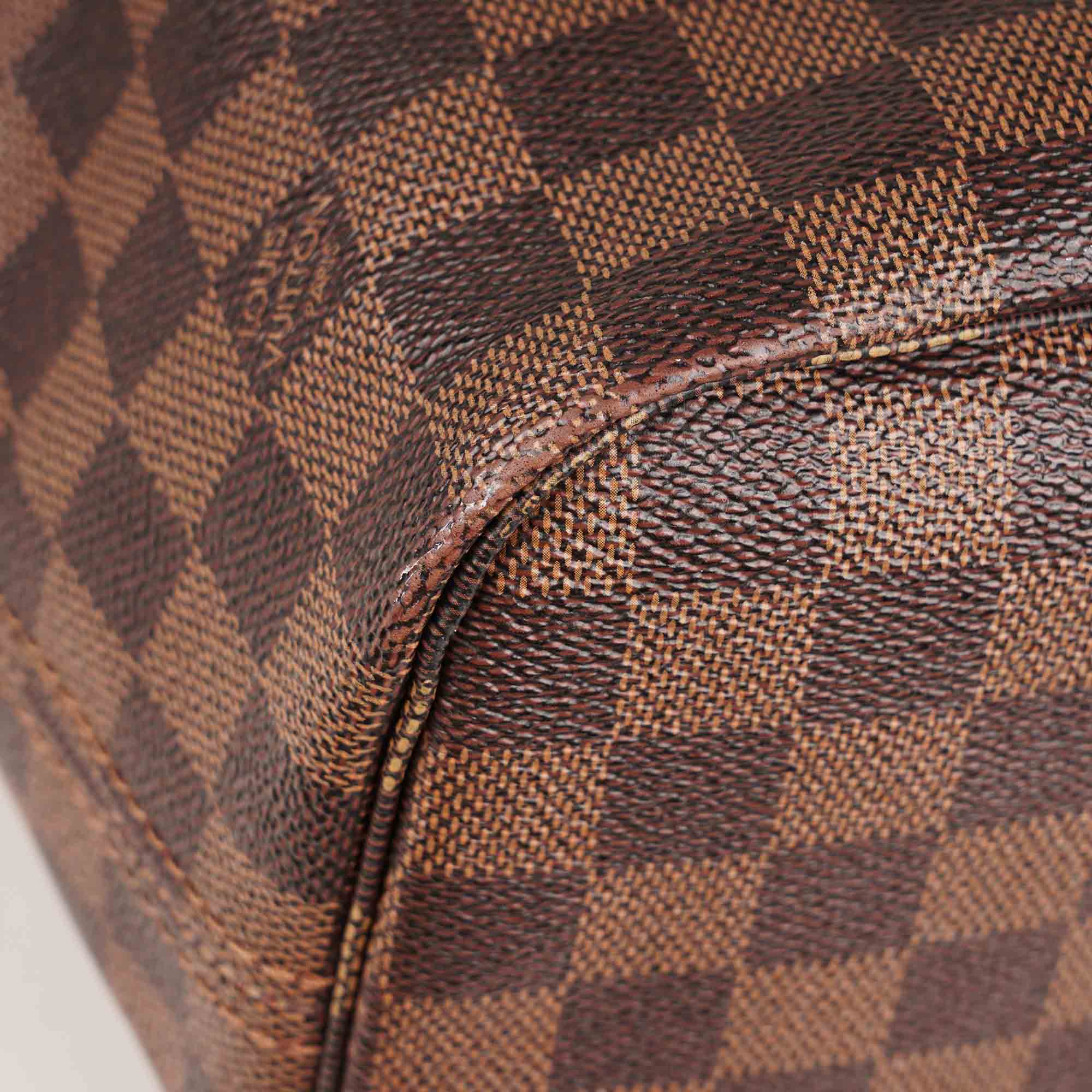 Neverfull MM Shoulder Bag image