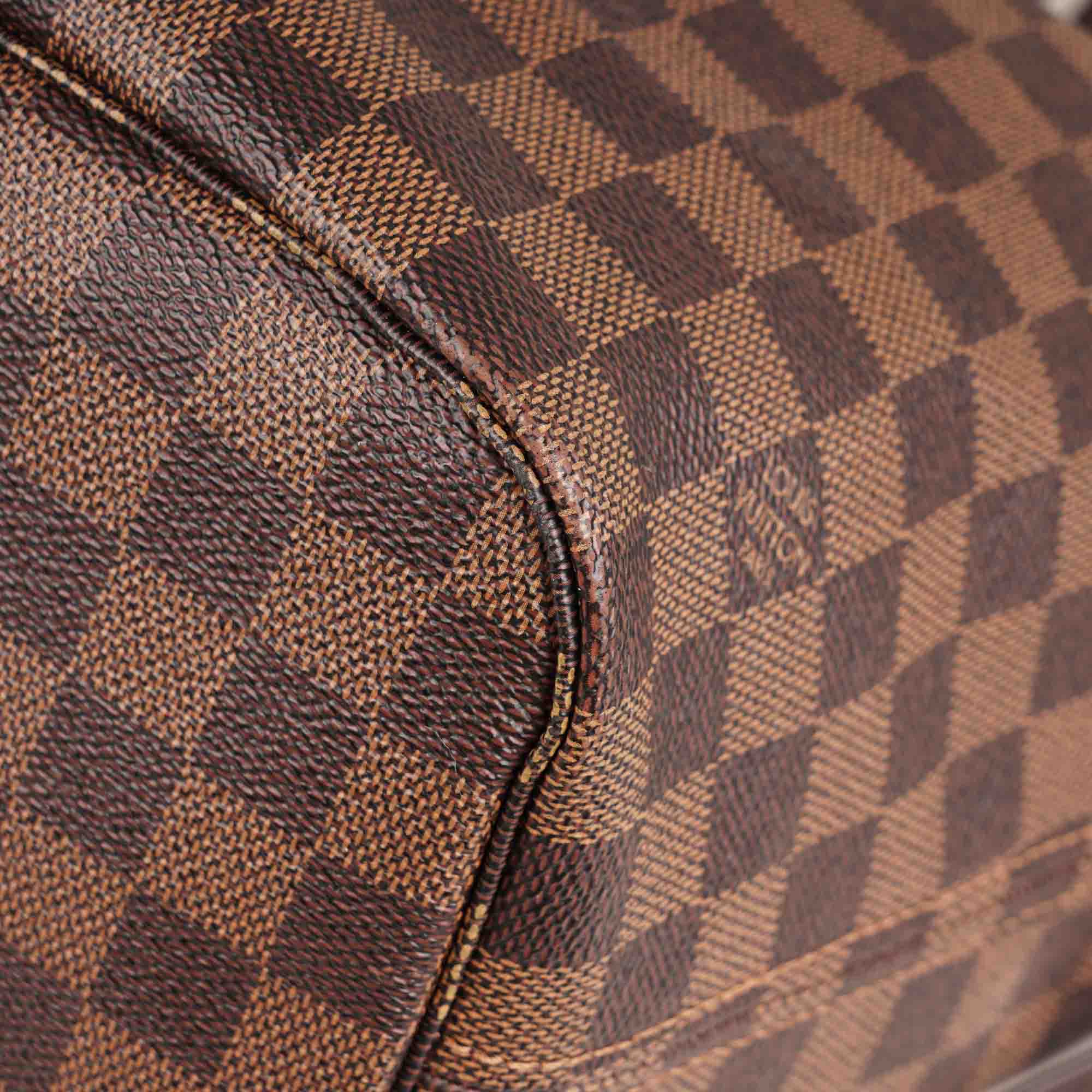 Neverfull MM Shoulder Bag image