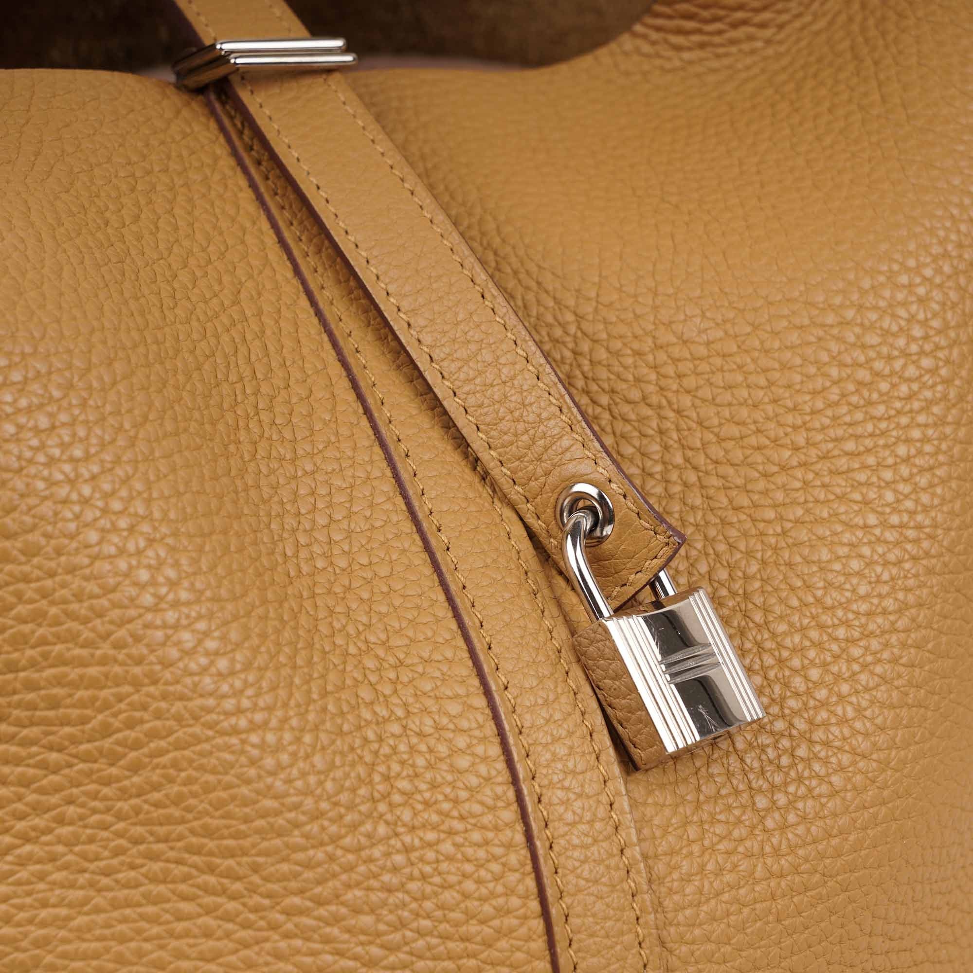 Picotin 22 Top Handle image