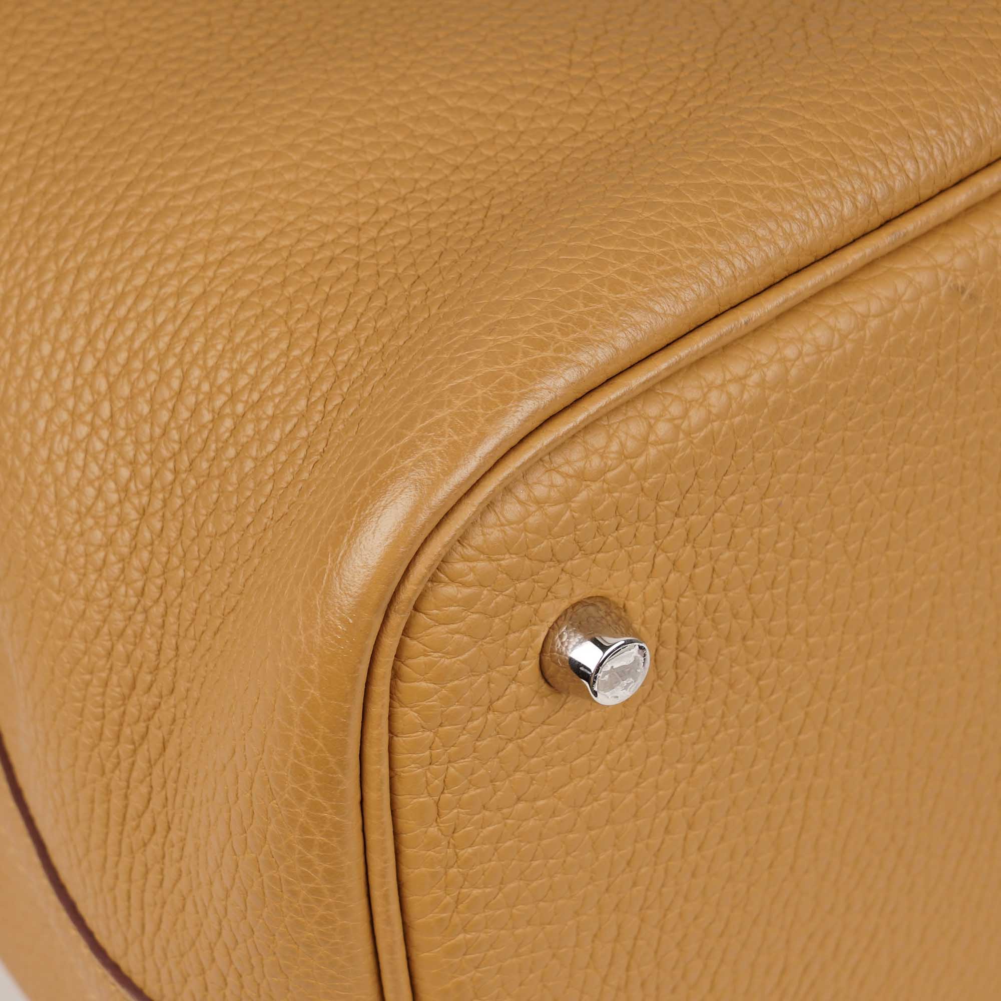 Picotin 22 Top Handle image