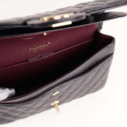 Classic Medium Double Flap Bag thumbnail image