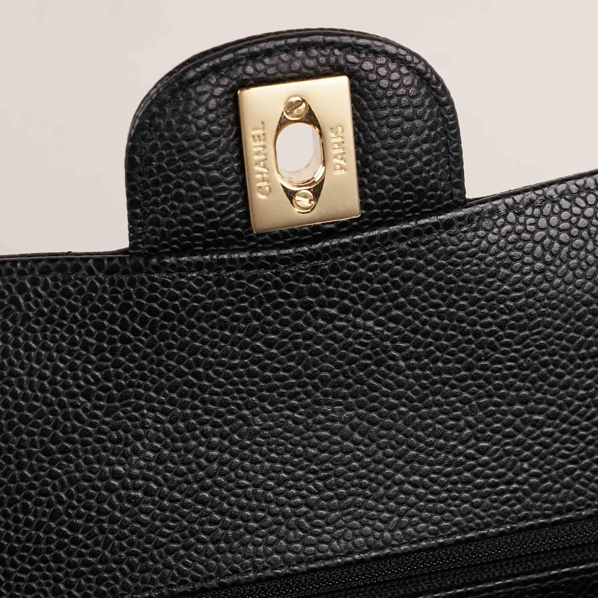 Classic Medium Double Flap Bag image