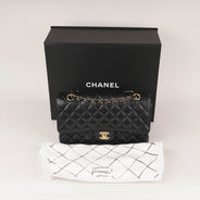 Classic Medium Double Flap Bag thumbnail image