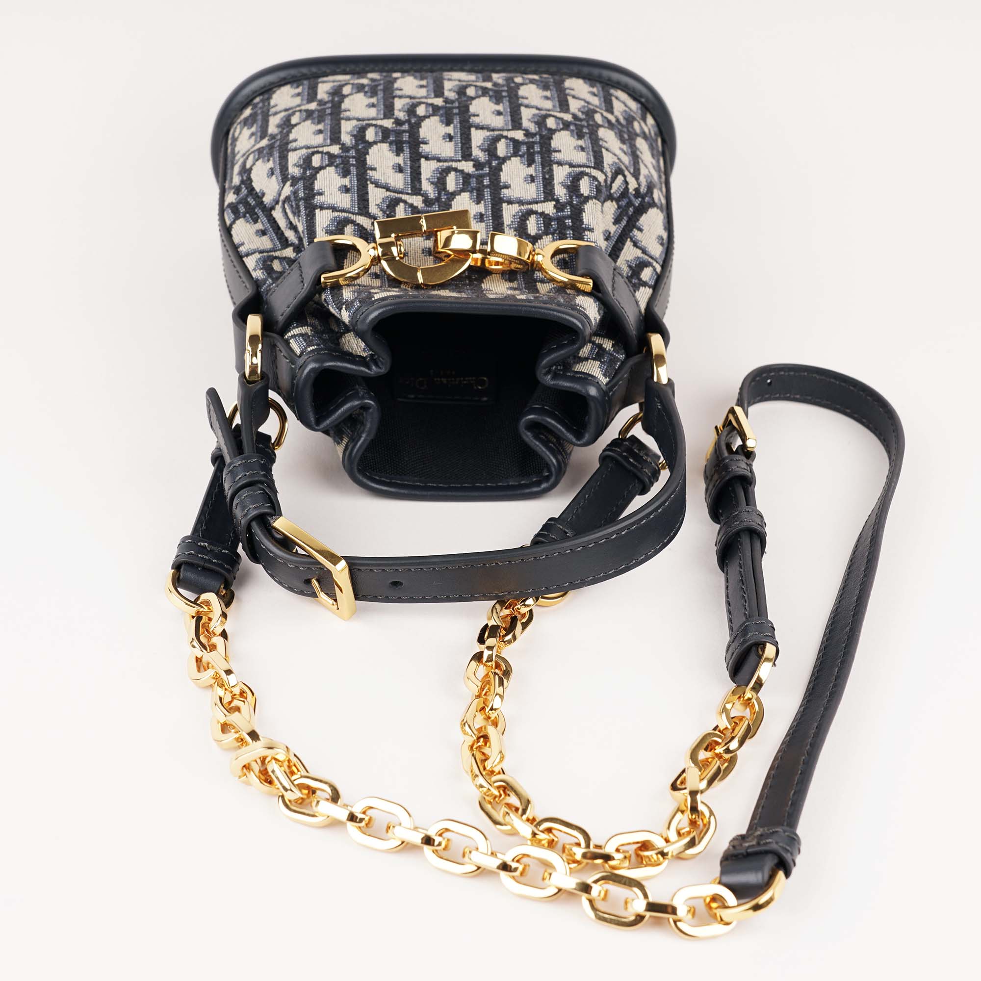 Small C'est Bucket Bag image
