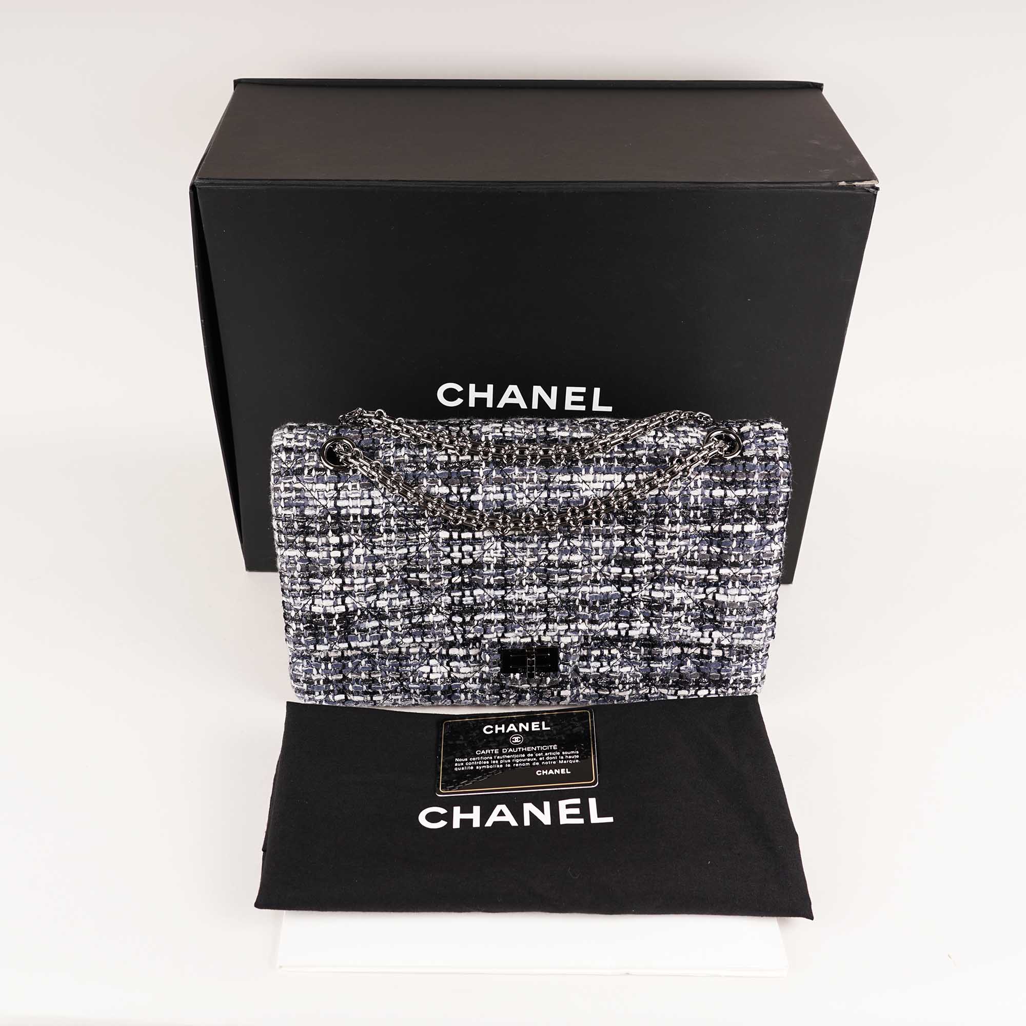 Medium Reissue 2.55 Shoulder Bag image