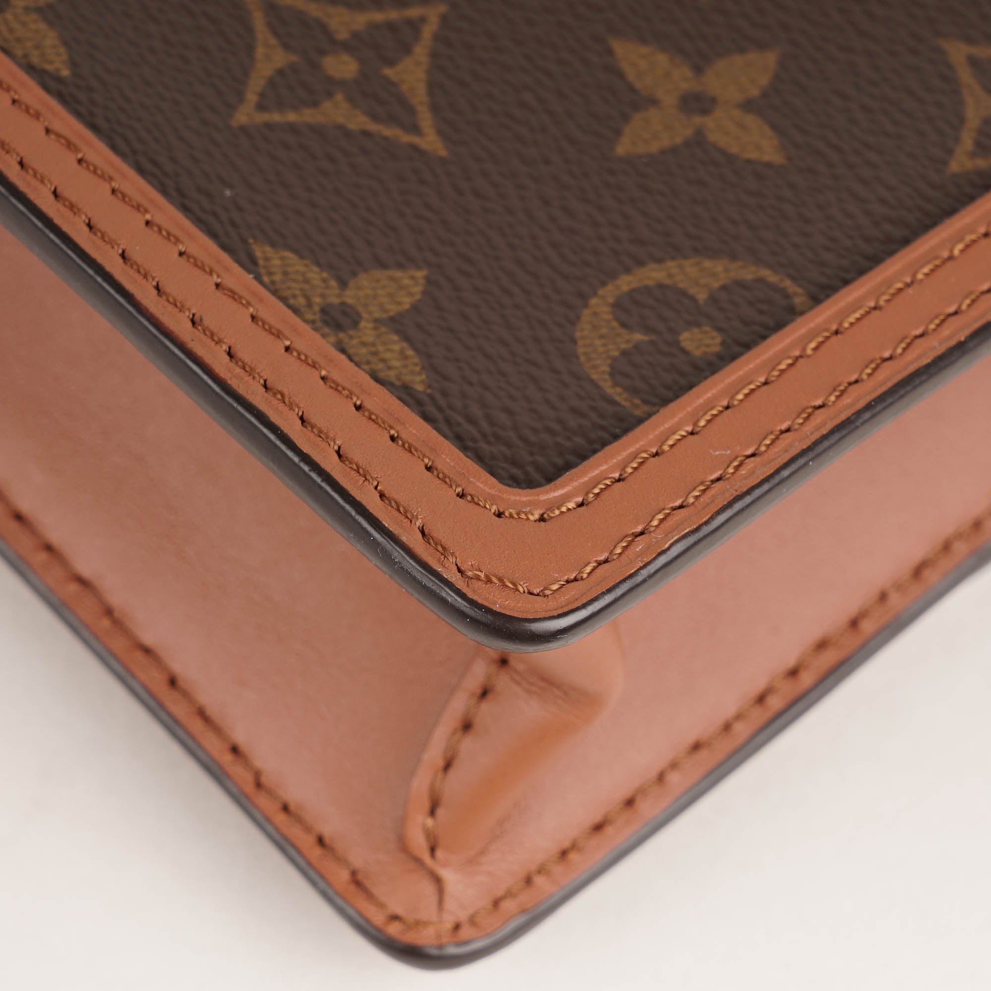 Dauphine Chain Wallet image