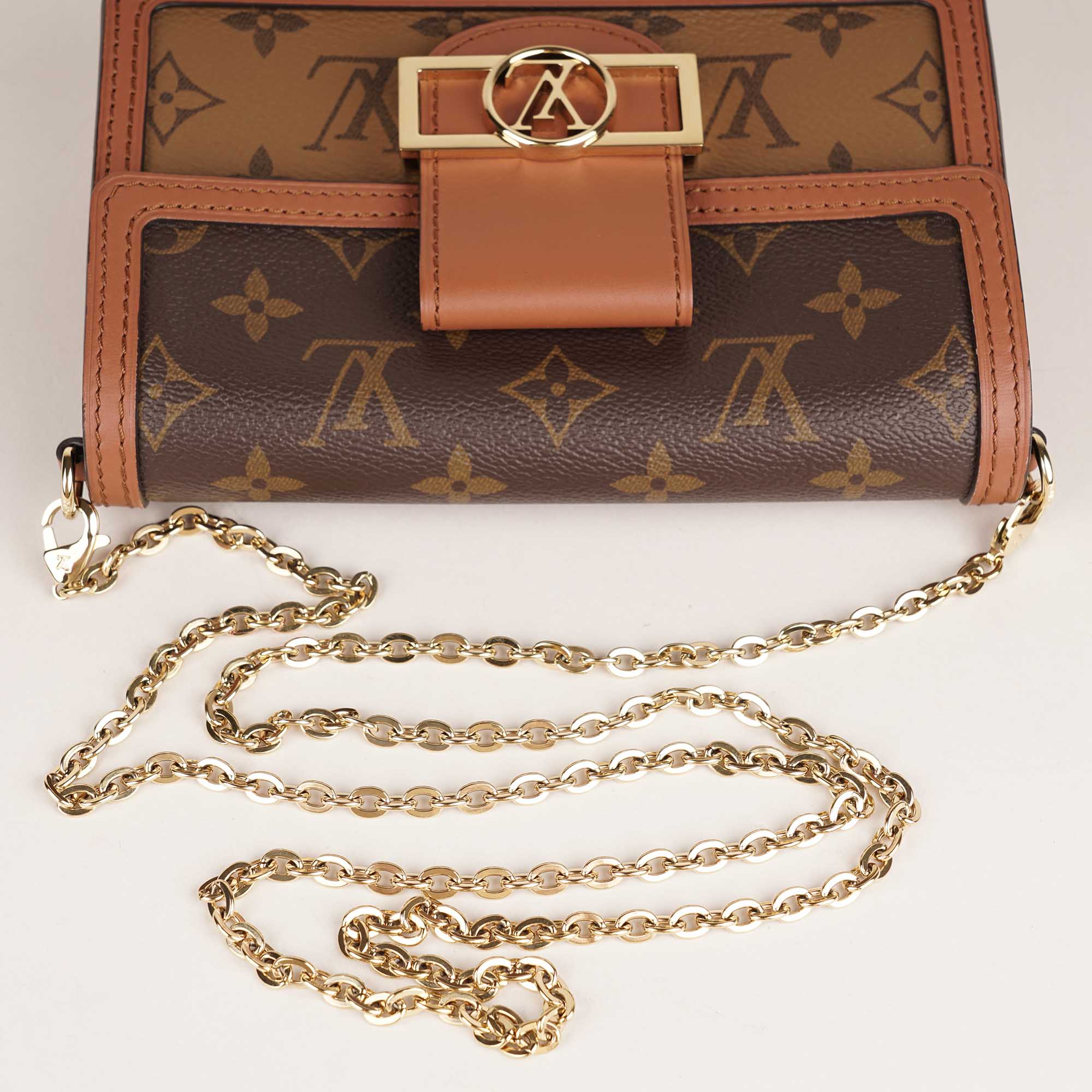 Dauphine Chain Wallet image