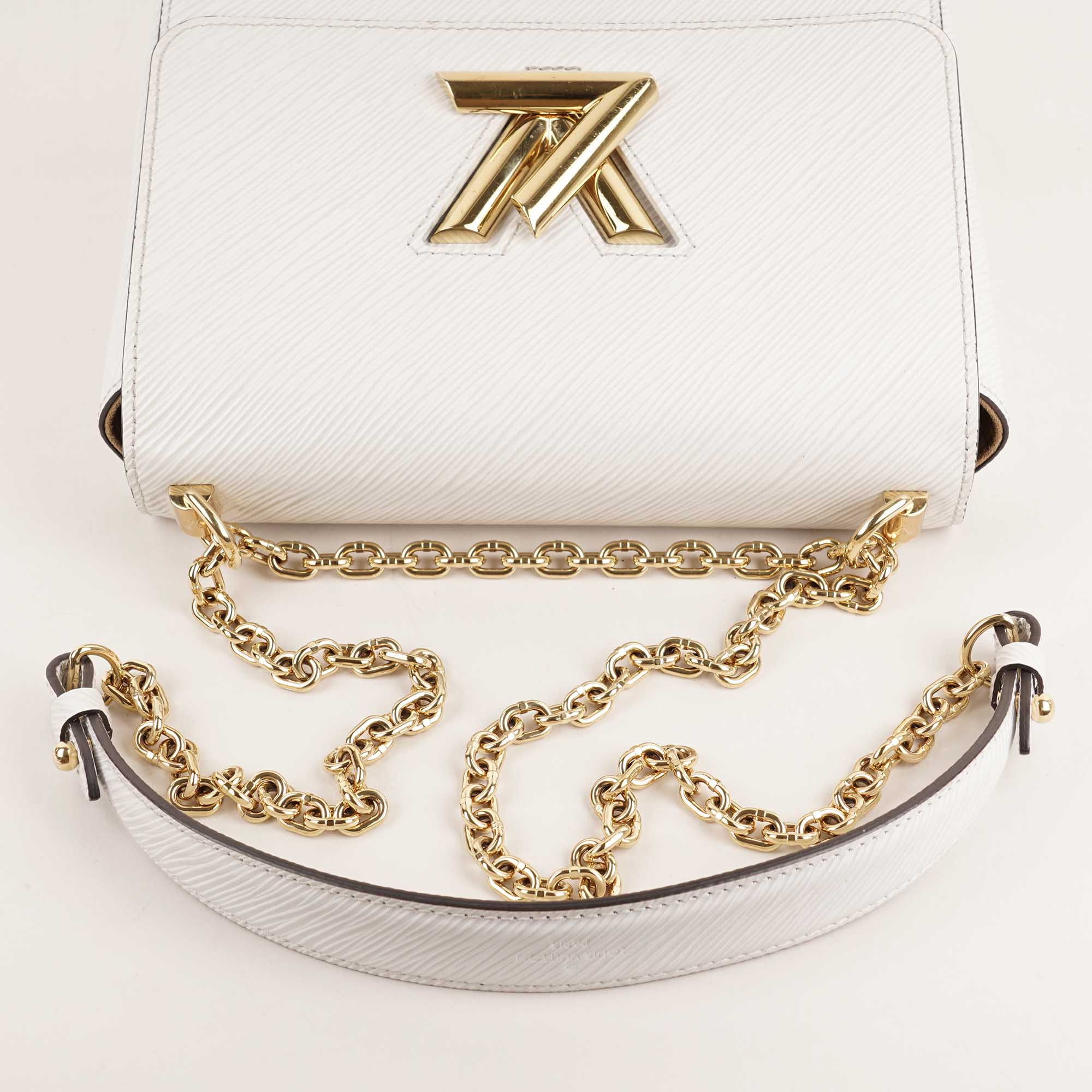 Twist MM Shoulder Bag image