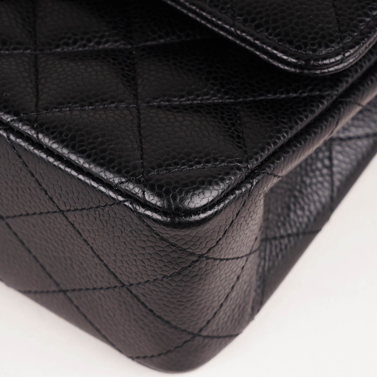 Classic Medium Double Flap Bag 2023 image