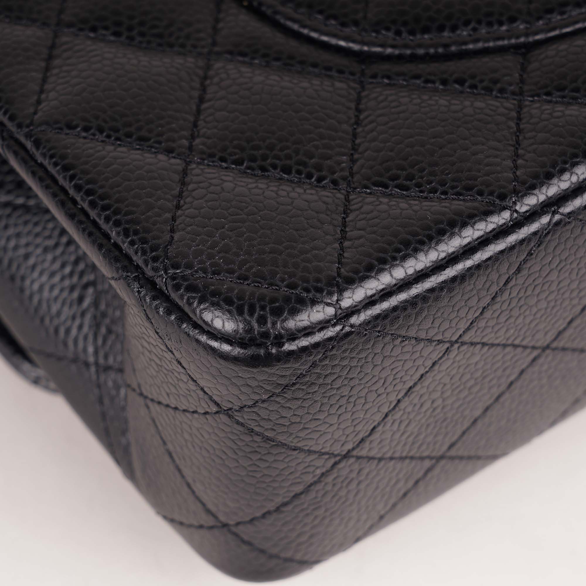 Classic Medium Double Flap Bag 2023 image