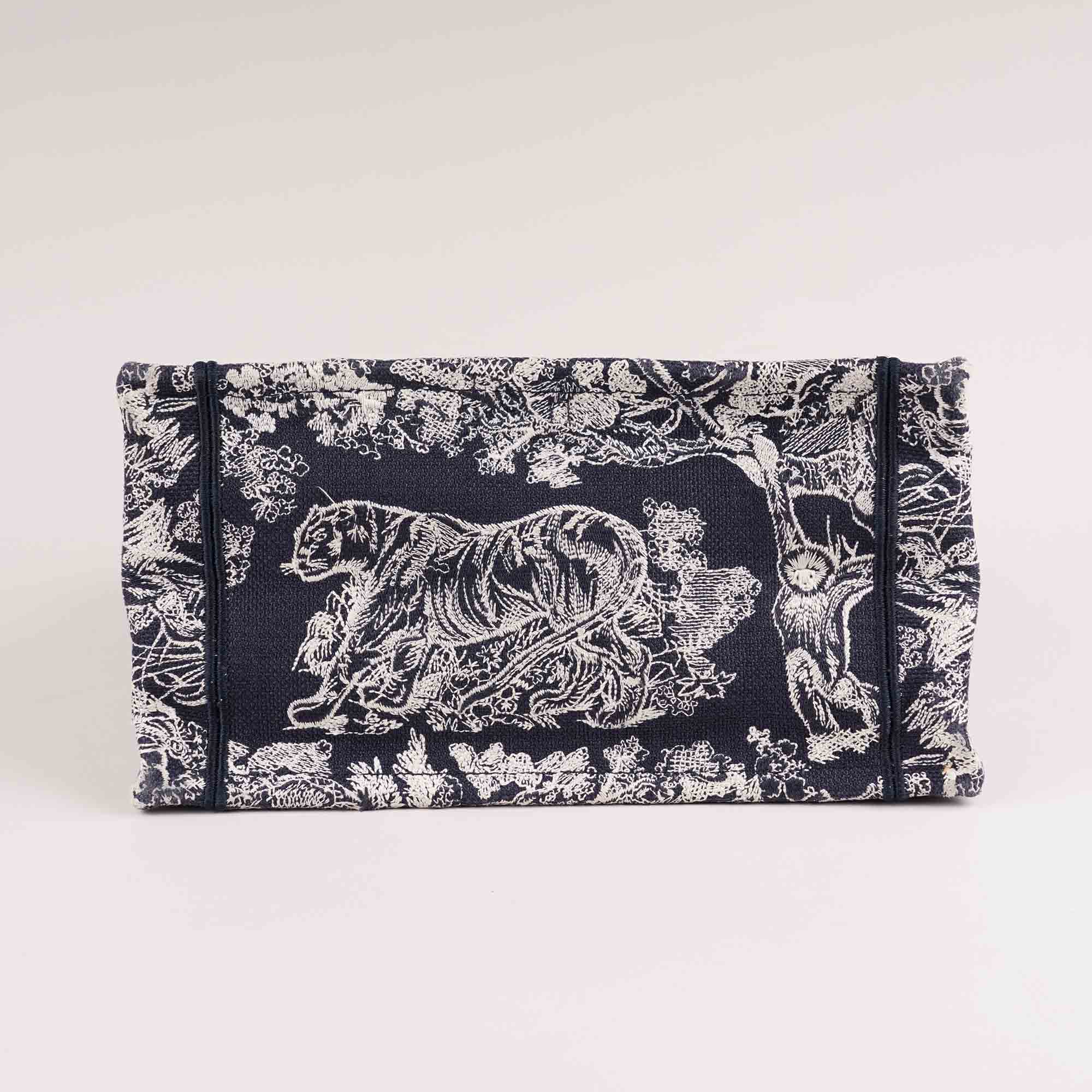 Small Book Tote Ecru image