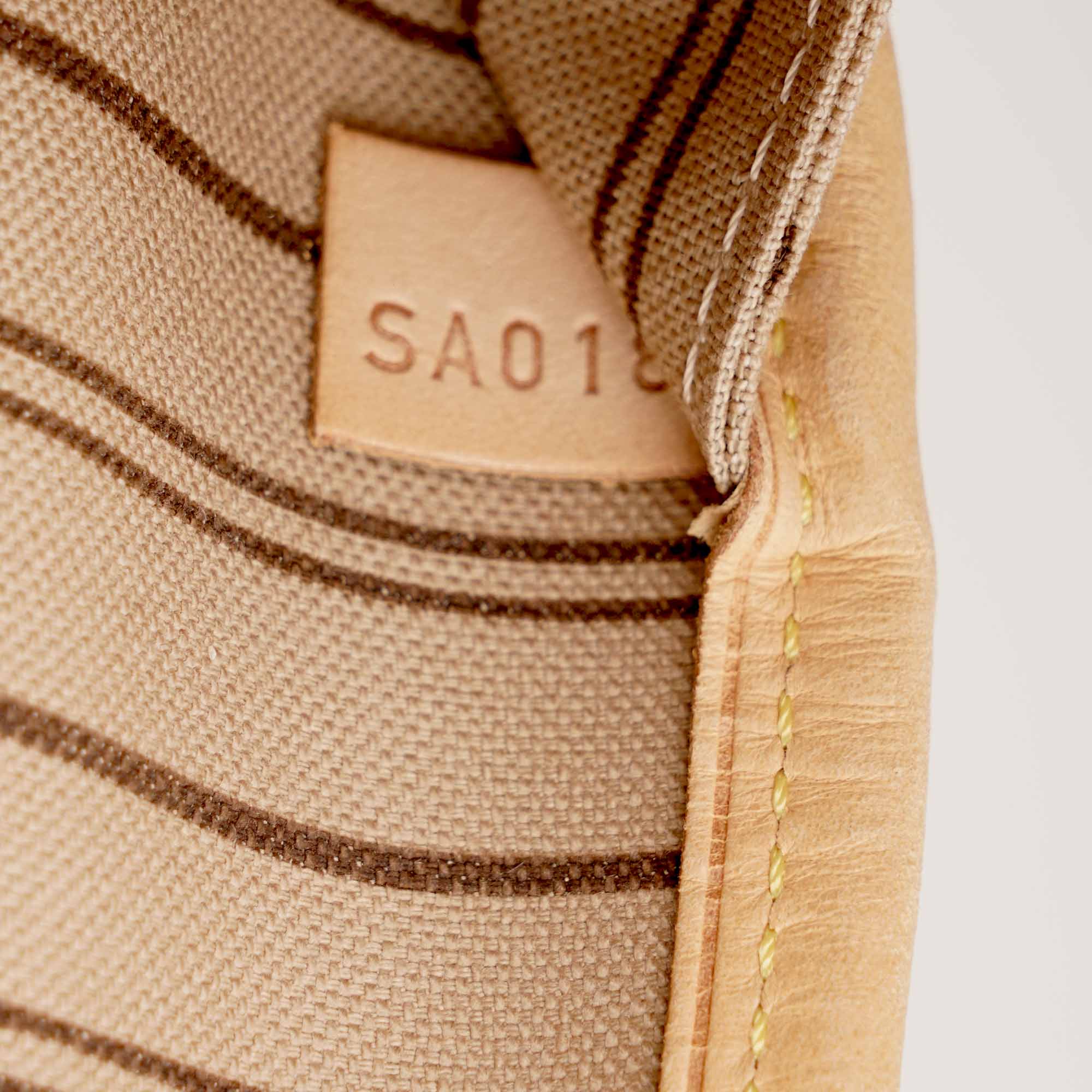 Neverfull MM Tote Bag image