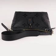 Carryall PM Shoulder Bag thumbnail image