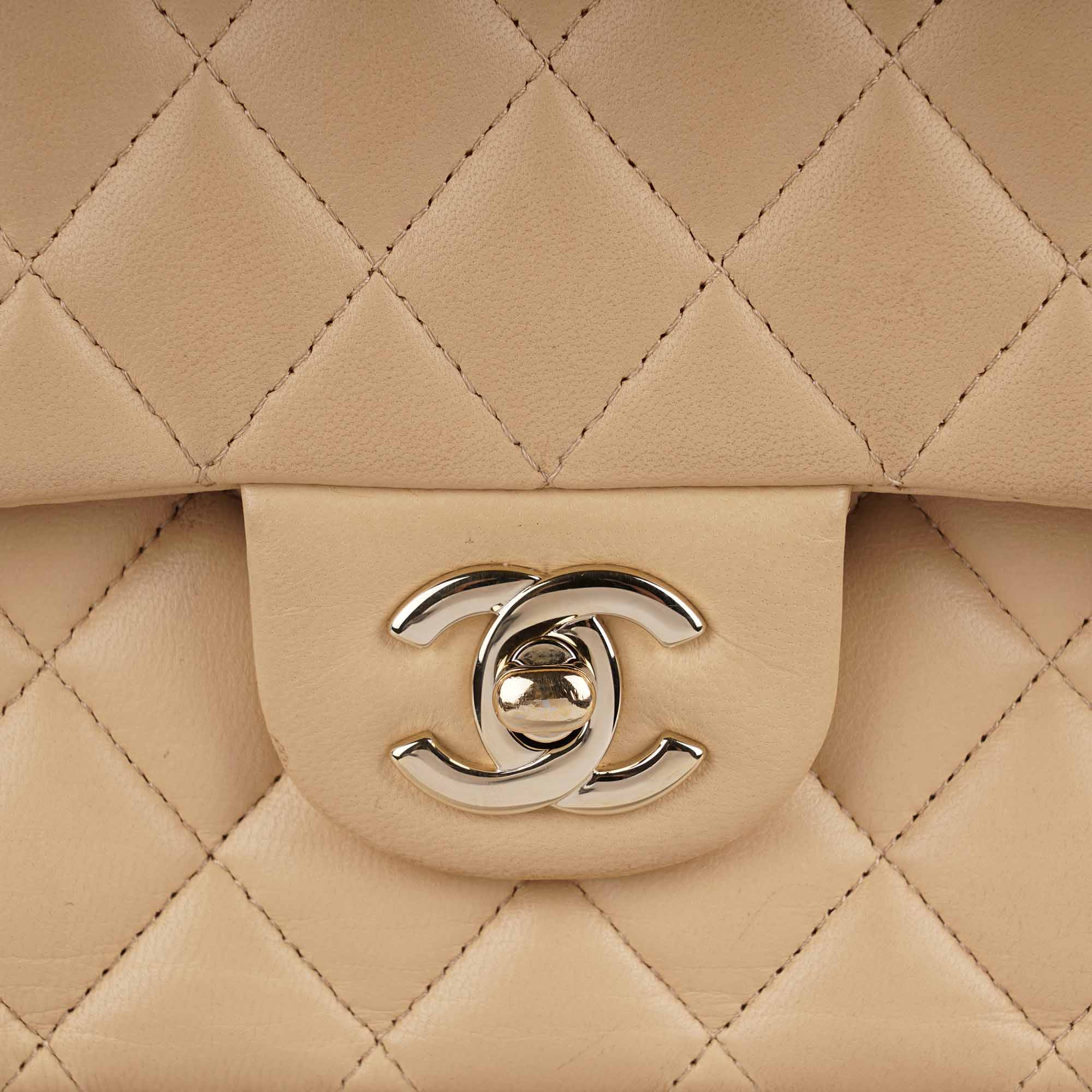 Classic Medium Double Flap Bag Beige image