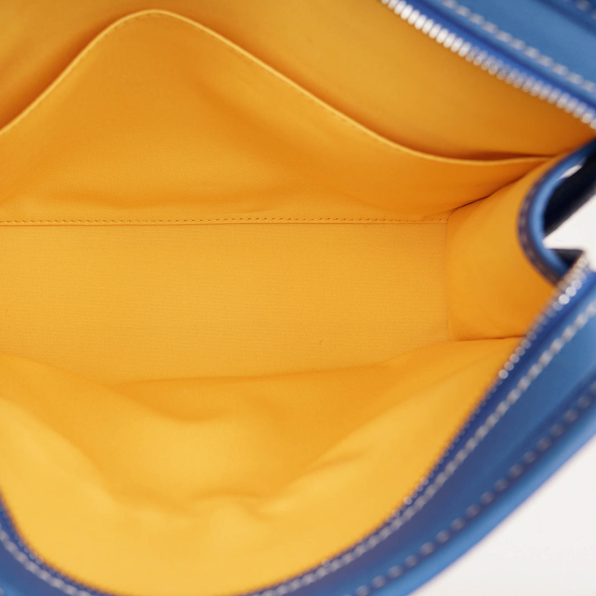 Jouvence MM Toiletry Bag Sky Blue Goyardine Canvas image