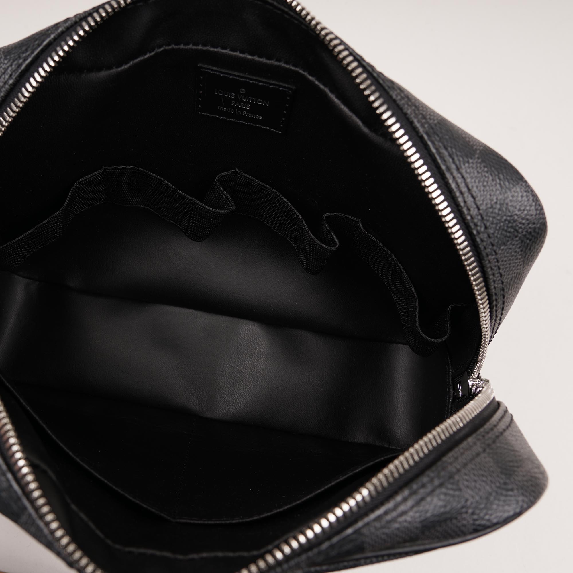 Mens Toiletry Pouch GM image