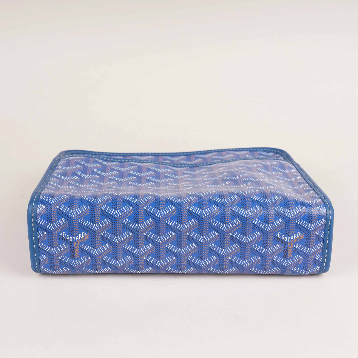 Jouvence MM Toiletry Bag Sky Blue Goyardine Canvas image