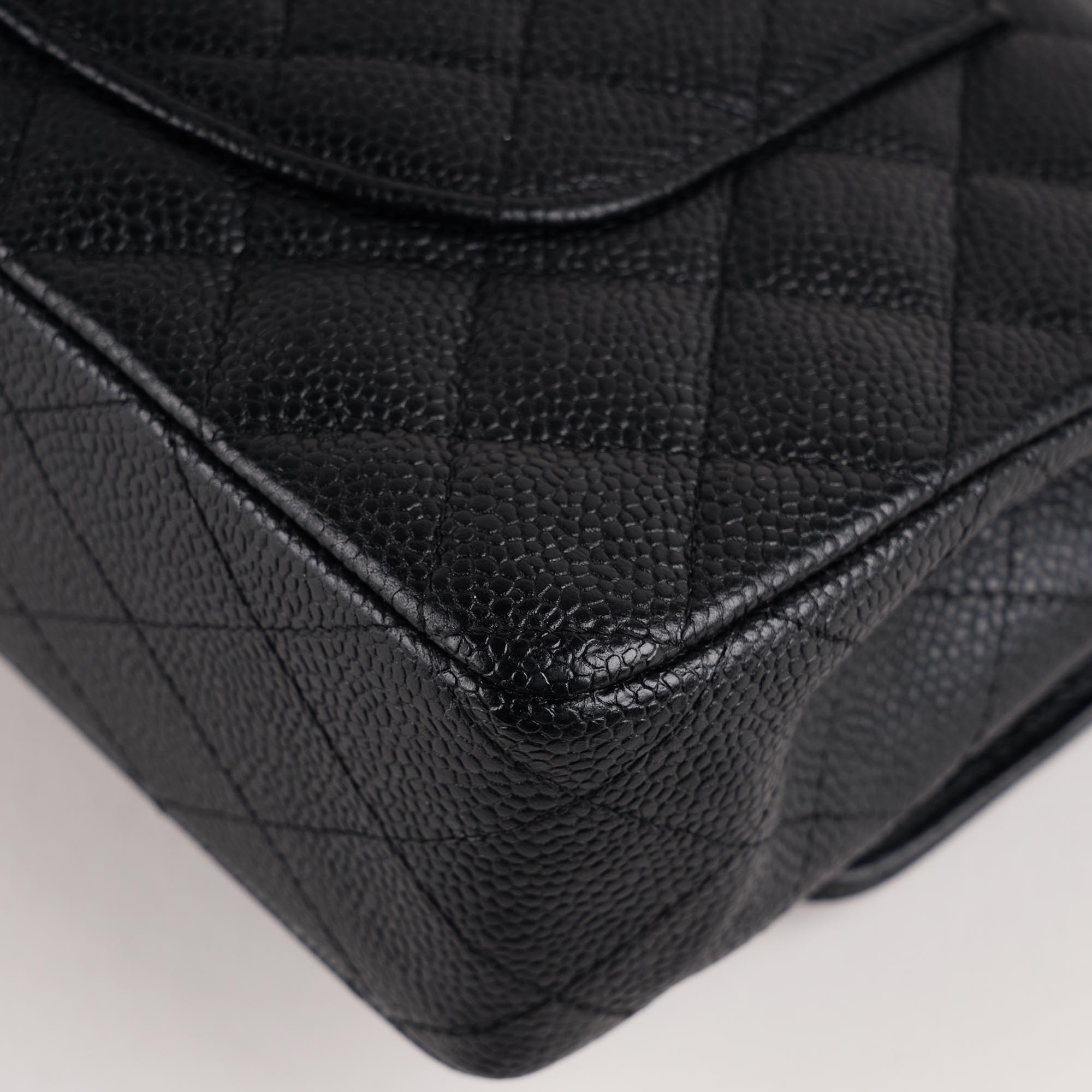 Classic Medium Double Flap Bag image