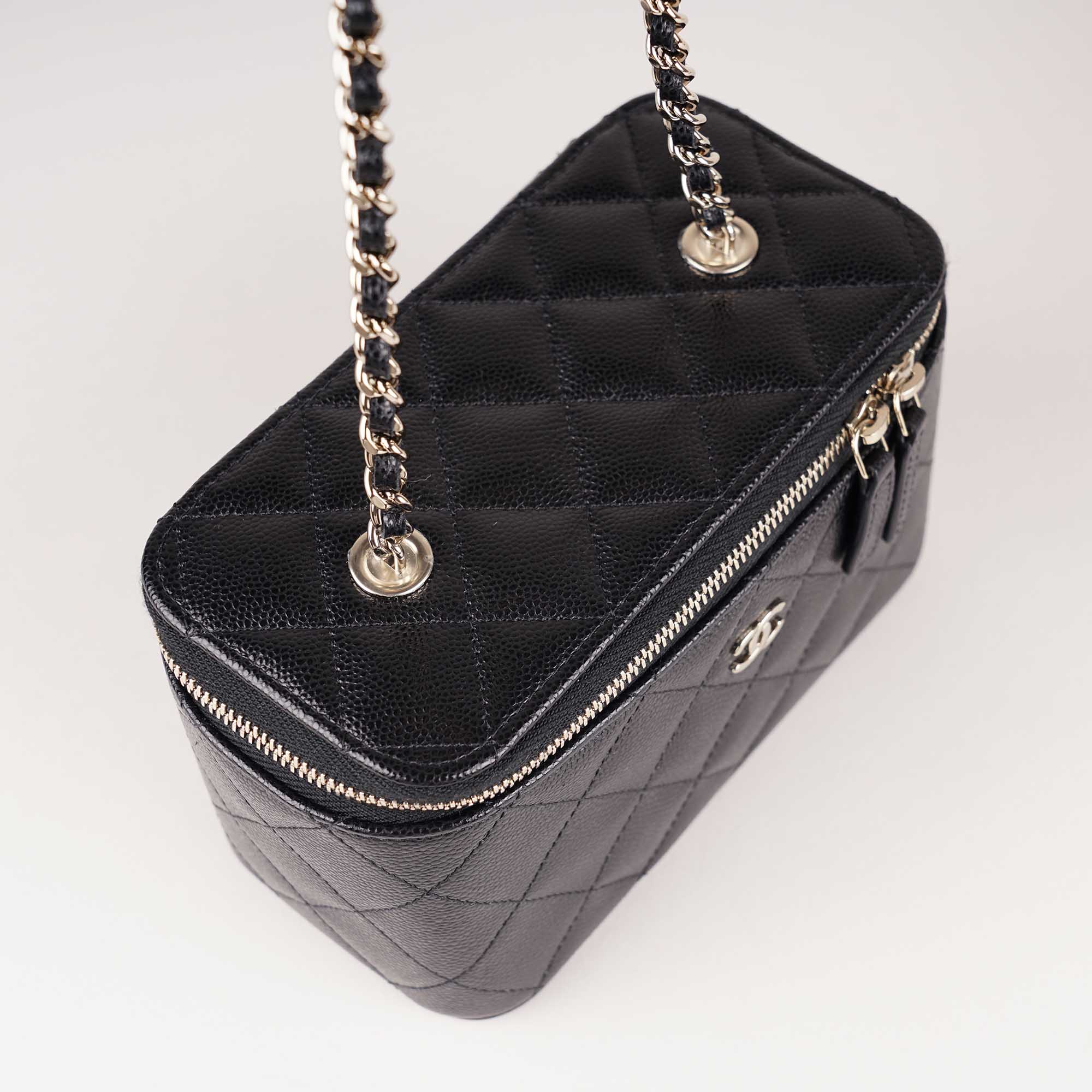 Small Vanity on Chain image