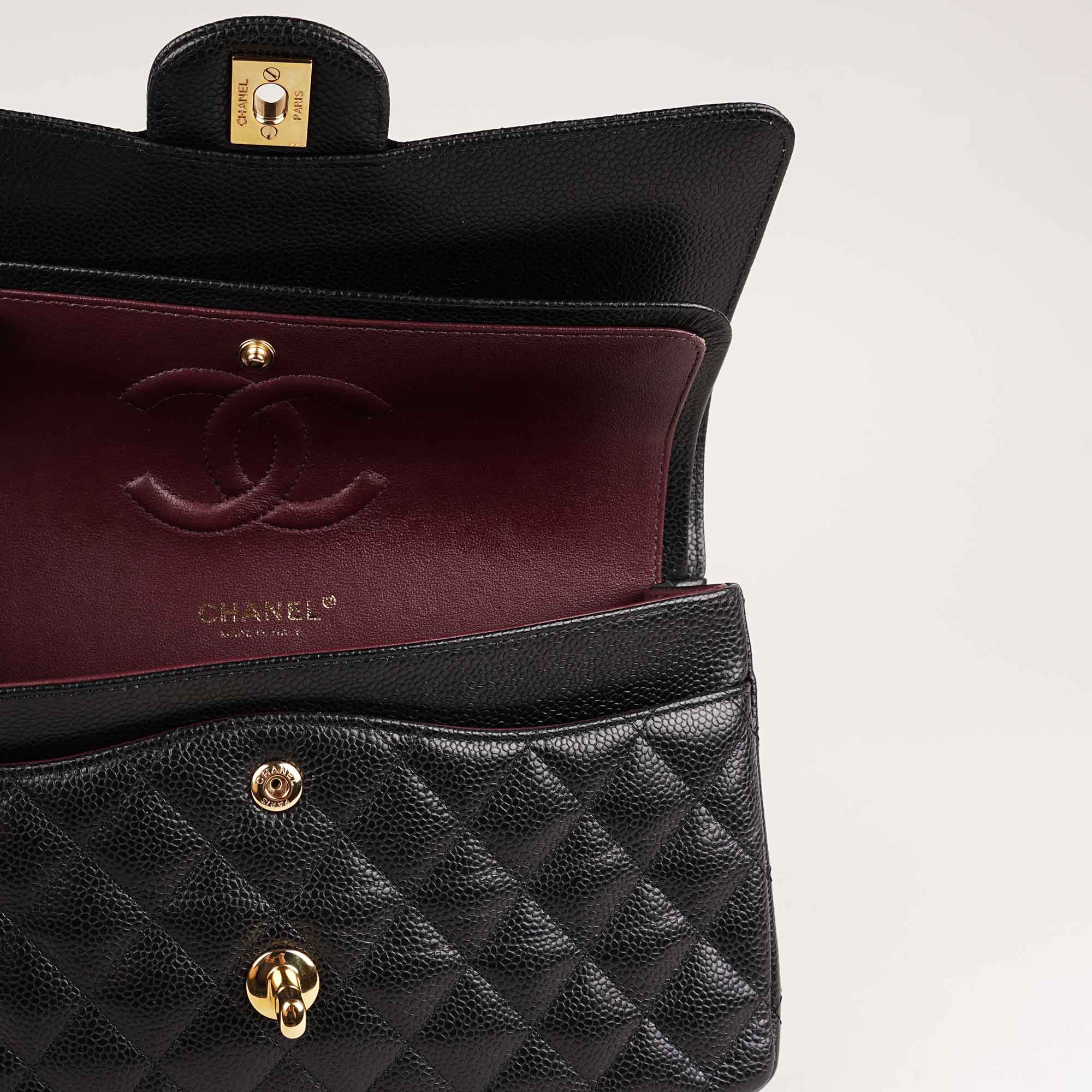 Classic Medium Double Flap Bag 2024 image