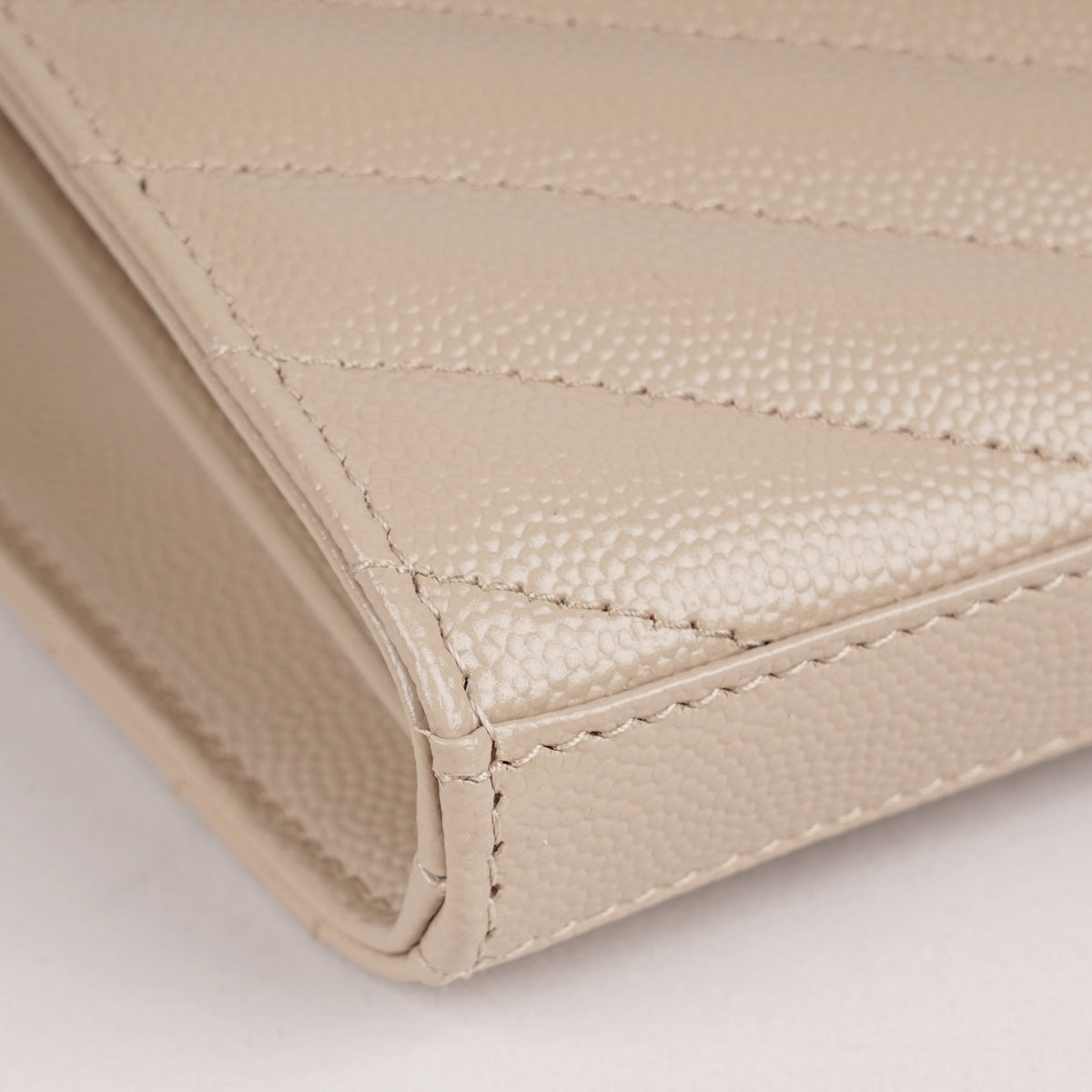 Cassandre Large Wallet On Chain image