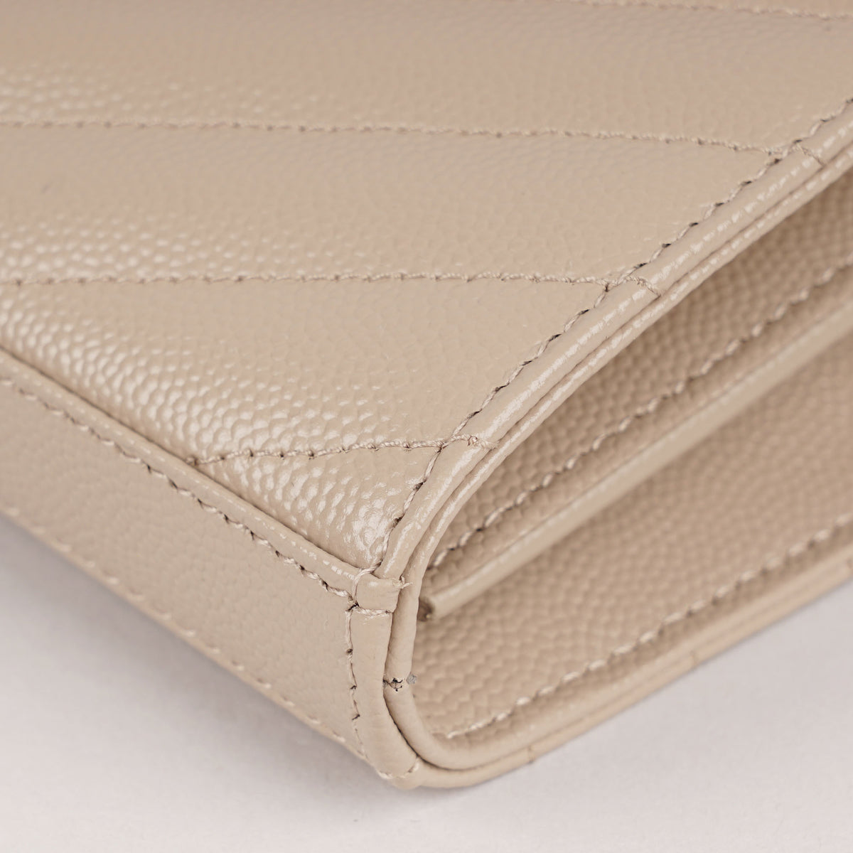 Cassandre Large Wallet On Chain image