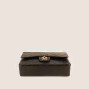 Classic Medium Double Flap Bag thumbnail image