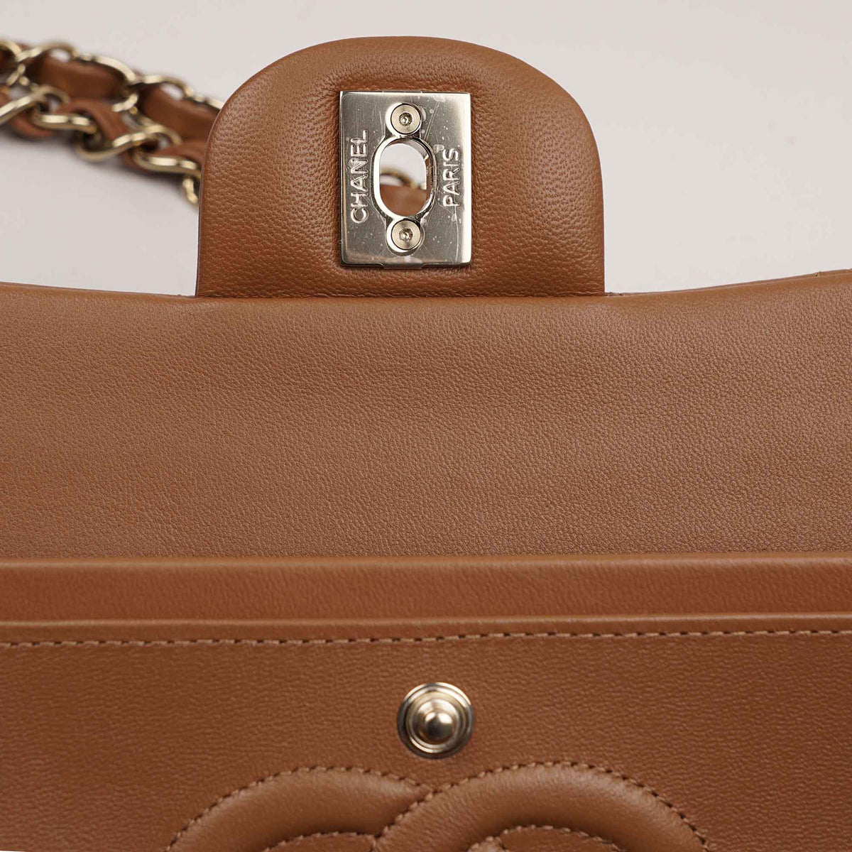 Classic Medium Double Flap 2023 image