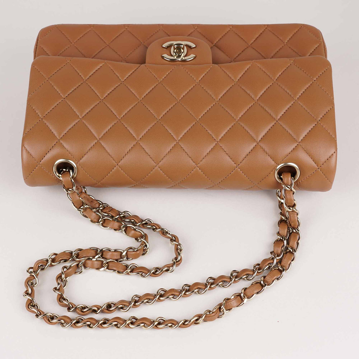 Classic Medium Double Flap 2023 image